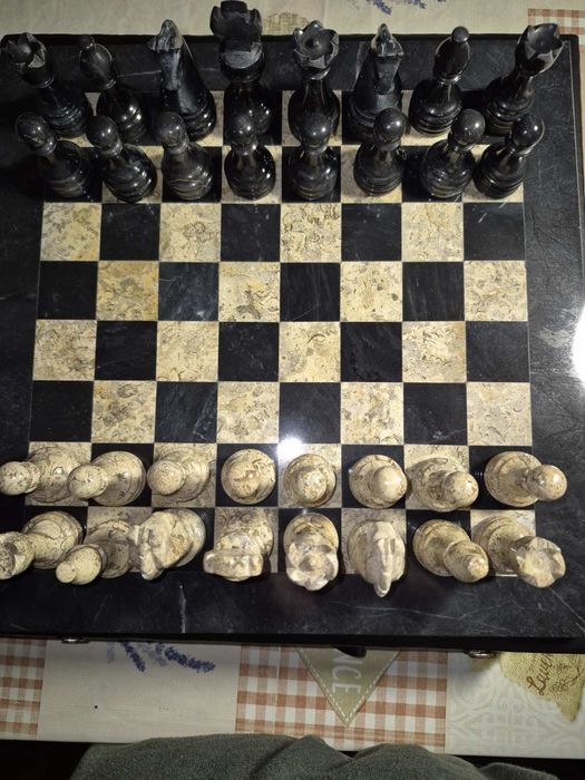 Шахматы Italfama (Италия), натуральный камень, премиум-набор