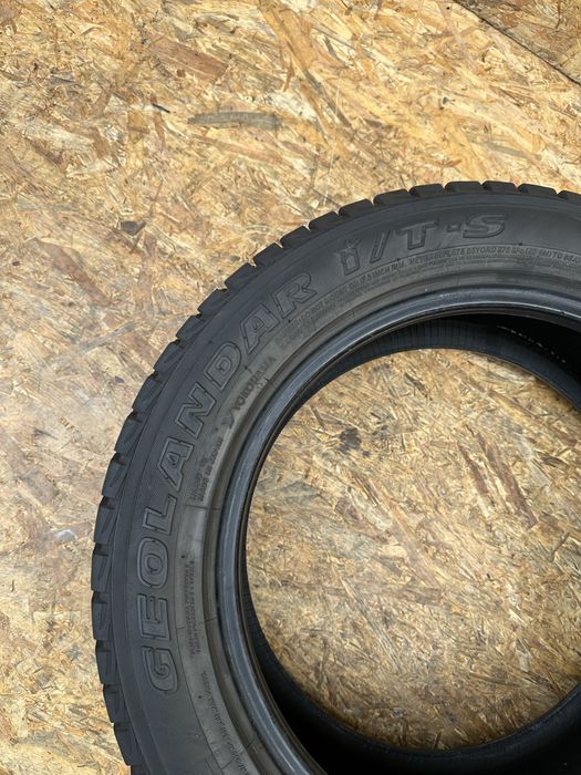 Зимові шини 215/60R17 96Q YOKOHAMA GEOLANDAR i/T-S.гума резина шини.