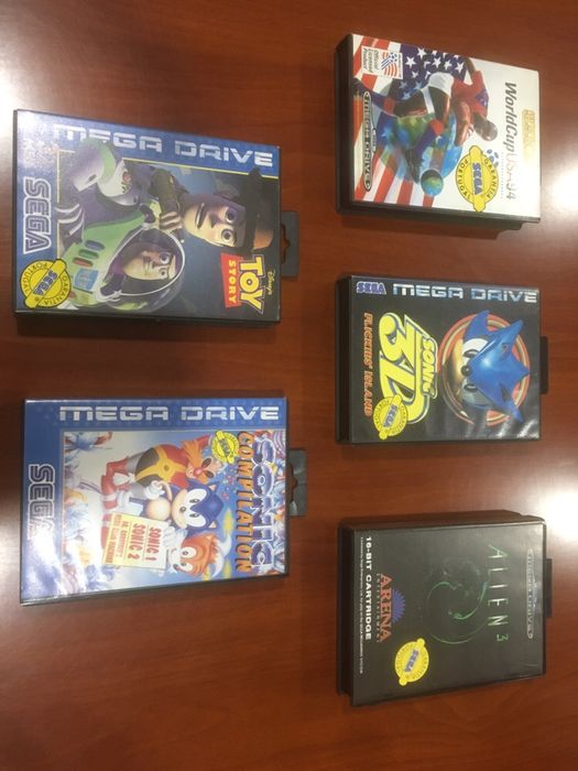 Nintendo + Controllers + Guns / Sega Mega Drive + Controllers + Games64170843370243123