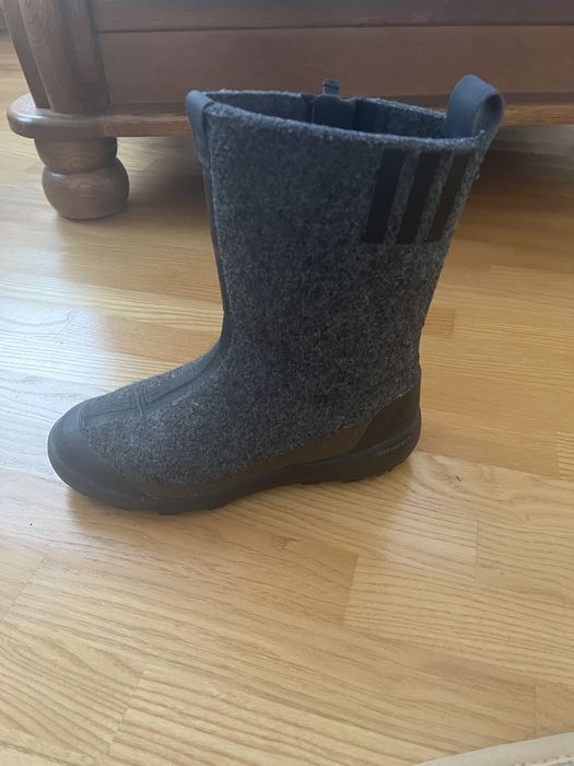 Валянки adidas б/у,як нові