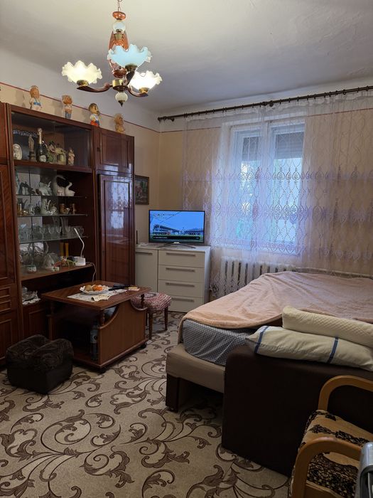 Продається двохкімнатна квартира