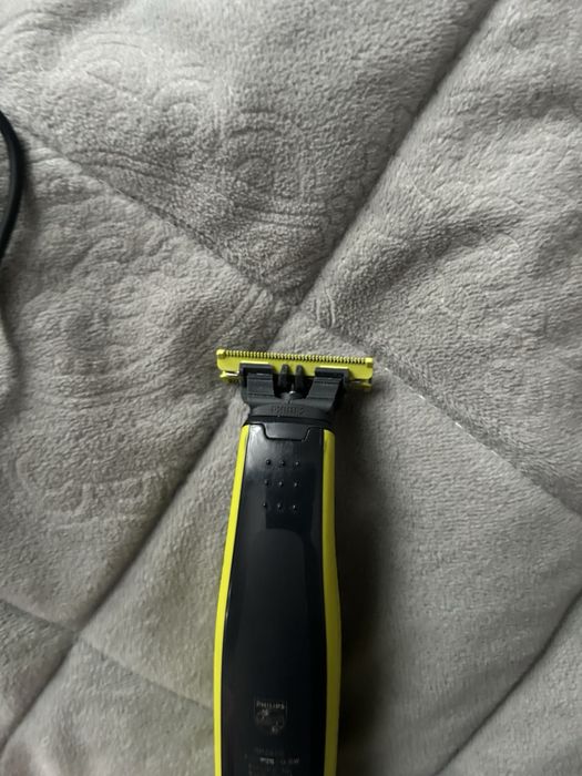 Продам електростанок Philips OneBlade