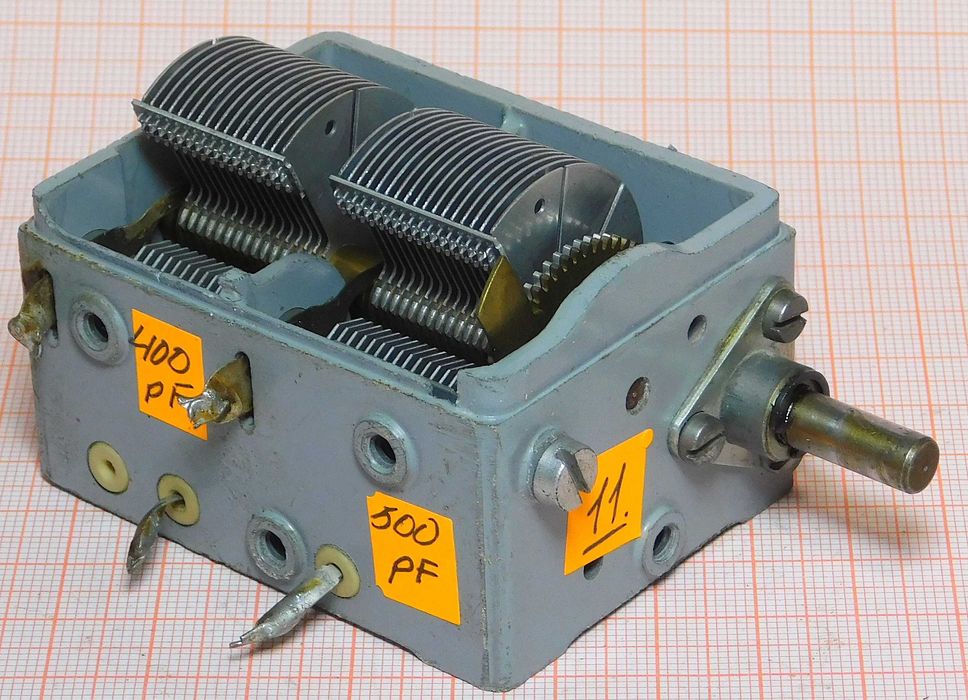 Kondensator powietrzny zmienny 400pF + 500pF [R2W3]11