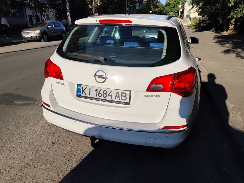 продам Опель астра J 2014 року