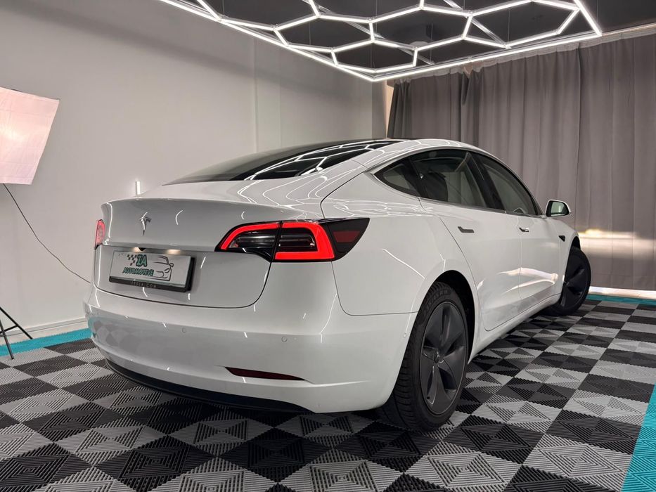 Tesla Model 3 Standard RWD Plus
