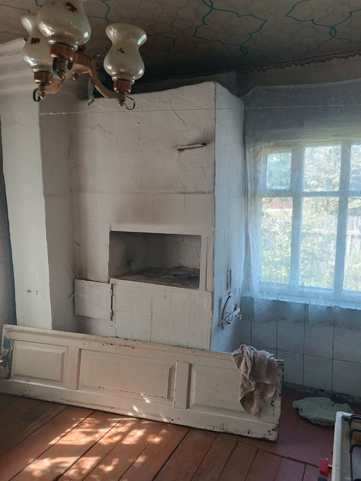 Пів будинку під ремонт в зручному місці