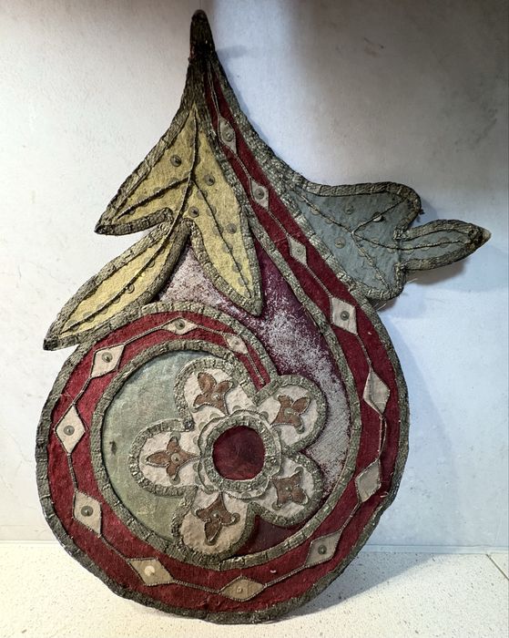 Lindo antigo paramento litúrgico bordado do Sec XIX