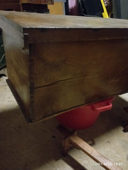 Arca em castanho antiga