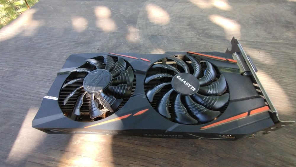 RX 570 Gaming 4GB (модель: GV-RX570GAMING-4GD,