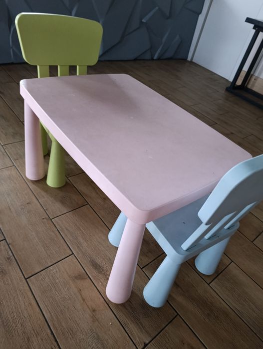 Столик і стільчик IKEA