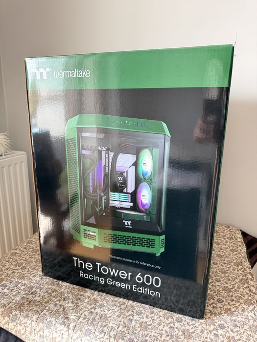 Thermaltake tower 600 Racing Green