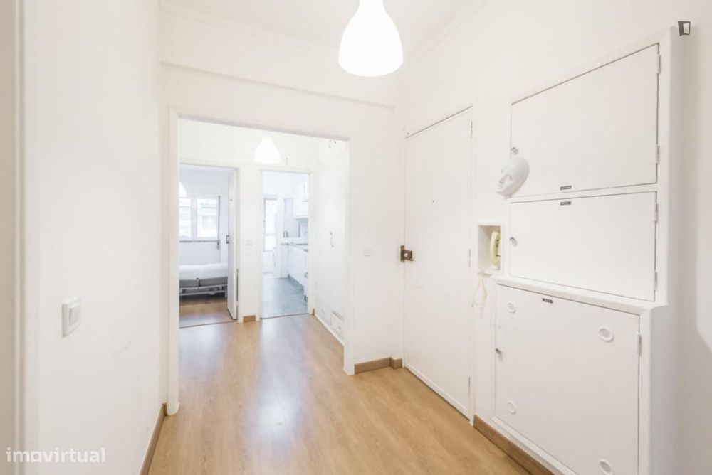 Quarto - localizado em Benfica Lisbon