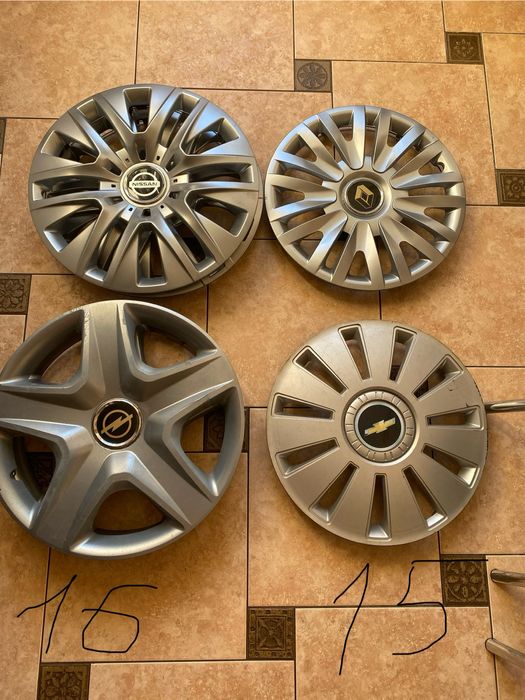 Колпак на колесный диск