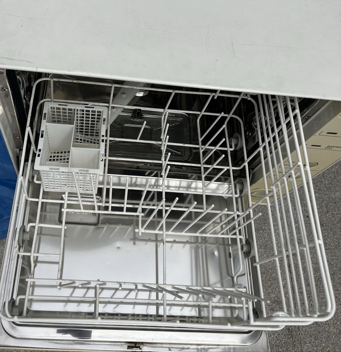 Maquina lavar loiça64584839171715124