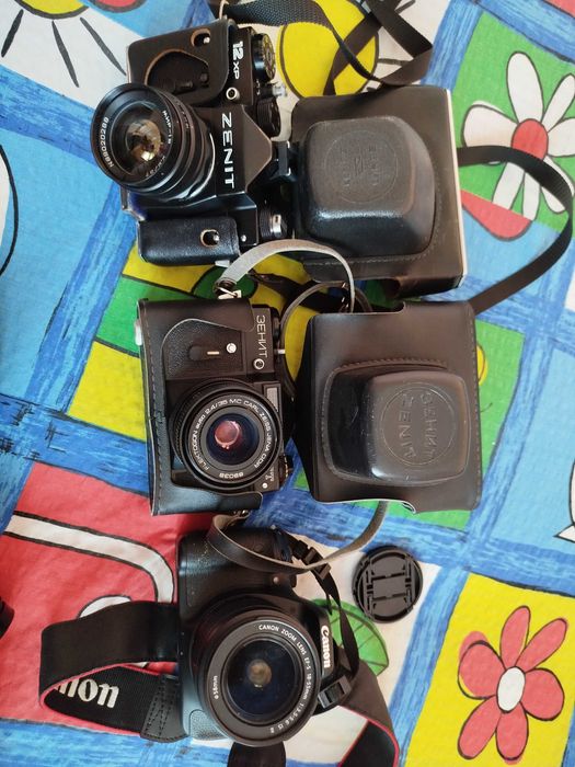 Aparat Canon 600D i obiektywy.