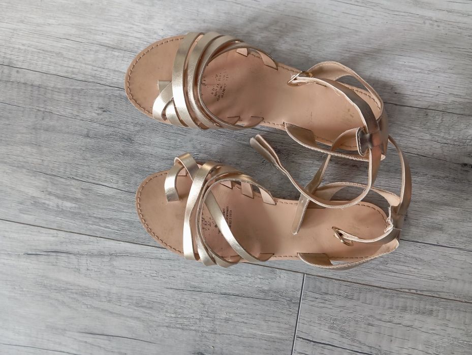 Złote sandały 36,hm/15,jak nowe