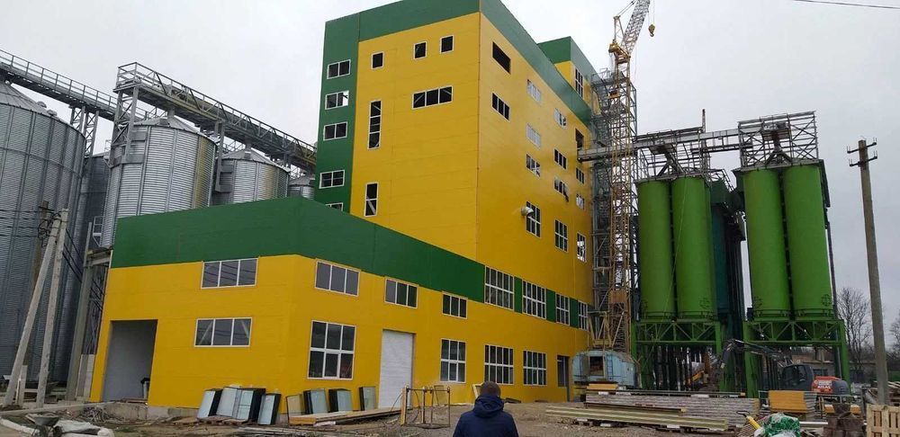 Дахові сендвіч-панелі та стінові сендвіч-панелі