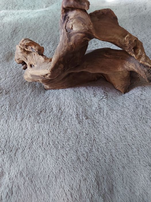 Все для аквариума, коряги ,грунт.