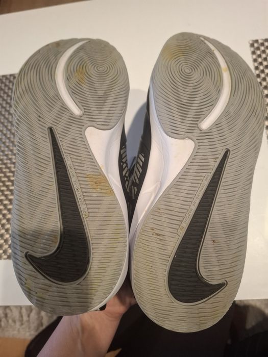 Buty sportowe NIKE rozm.40