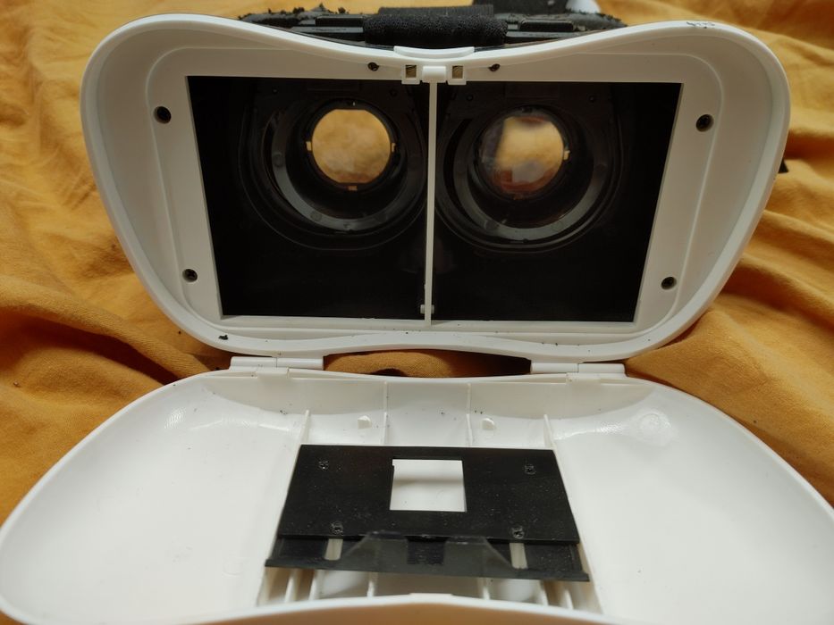 vr case. Вр шлем для телефона.