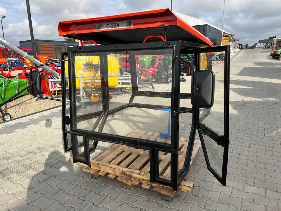 Kabina ciągnikowa Ursus C330 C360 MF235 T25 T-25 RUSKI siłowniki -RATY