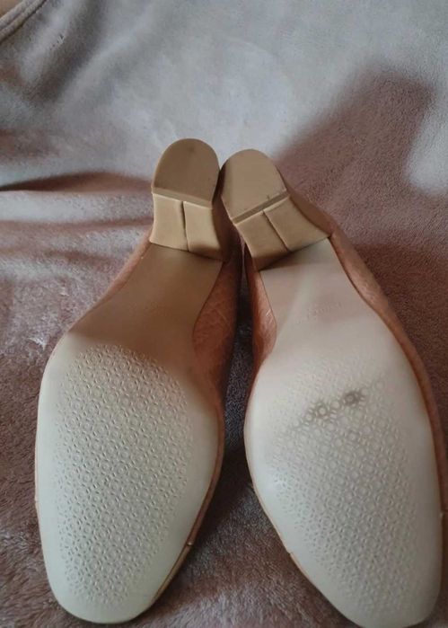 Beżowe czółenka jenny fairy