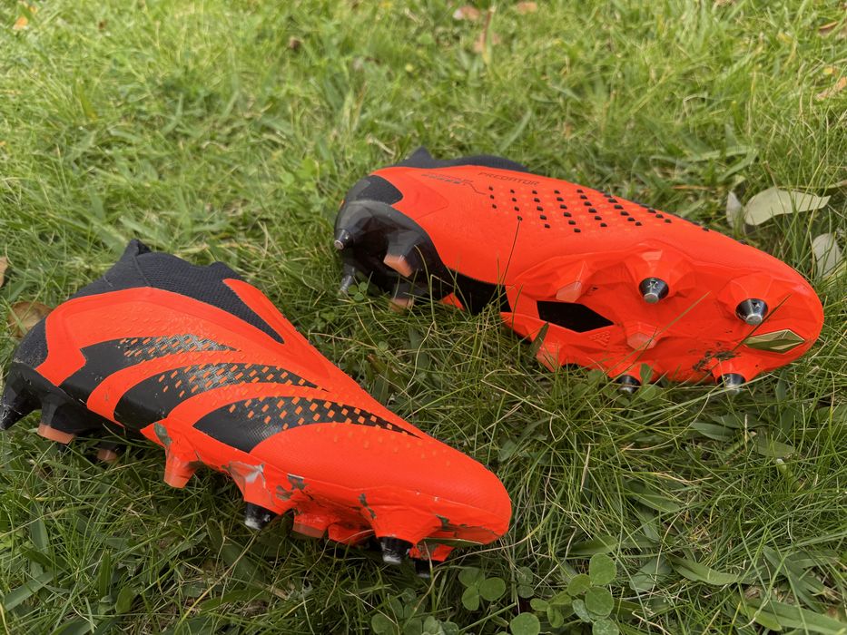 Chuteiras Adidas  predator + saco