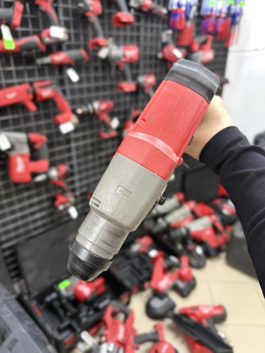 Młot Milwaukee młotowiertarka M12 CH