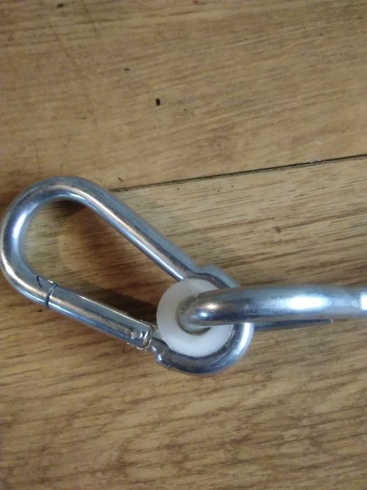 Karabińczyk z mocowaniem.