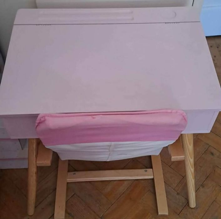 Secretaria + cadeira criança