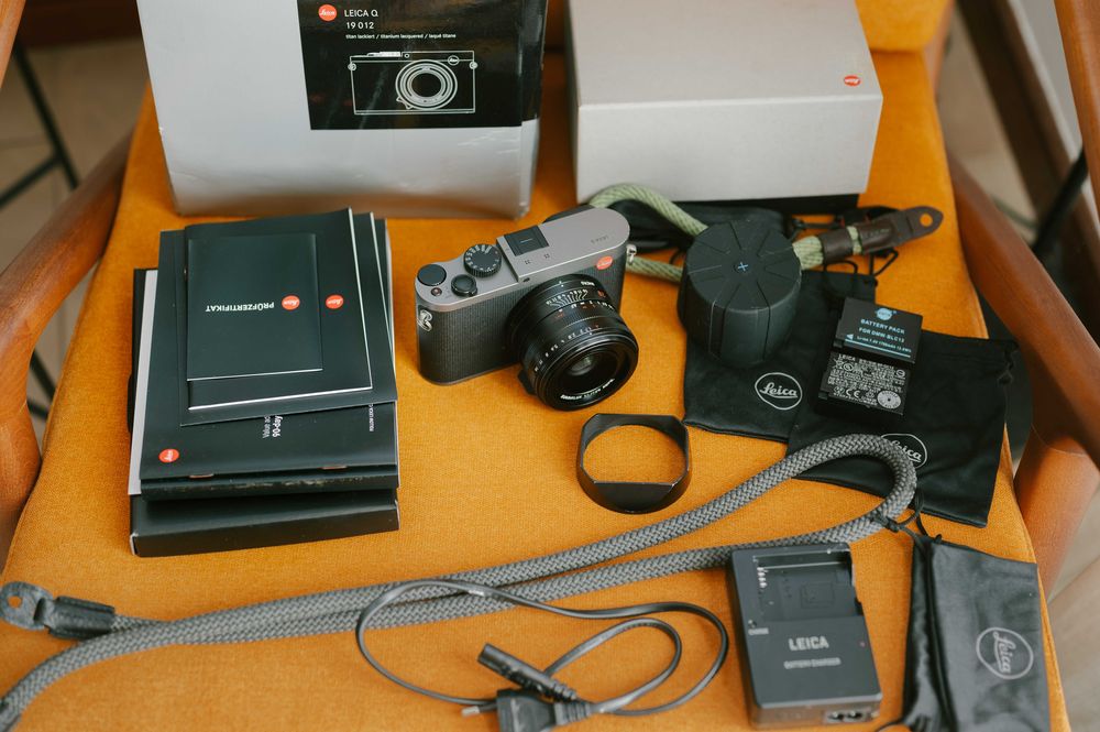 Leica Q Typ 116 edição Titanium Gray