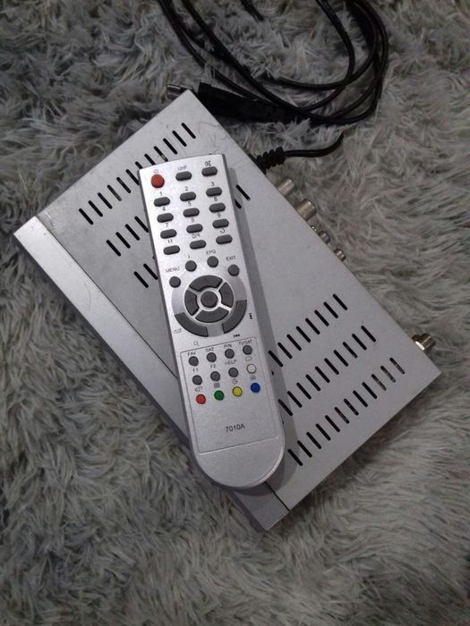 Тюнер приставка Ортон .