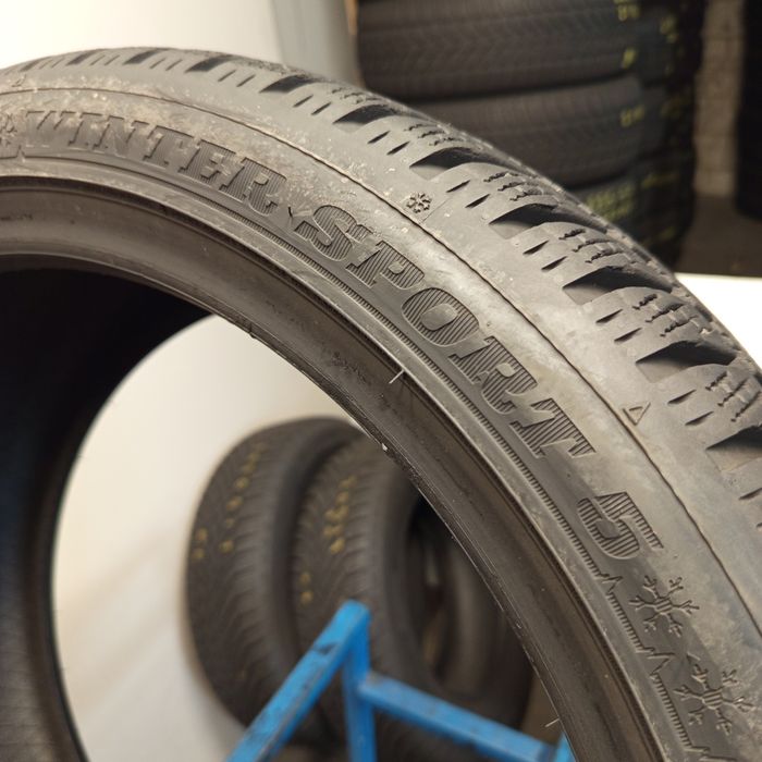 225/40r18 Dunlop WinterSport 5
