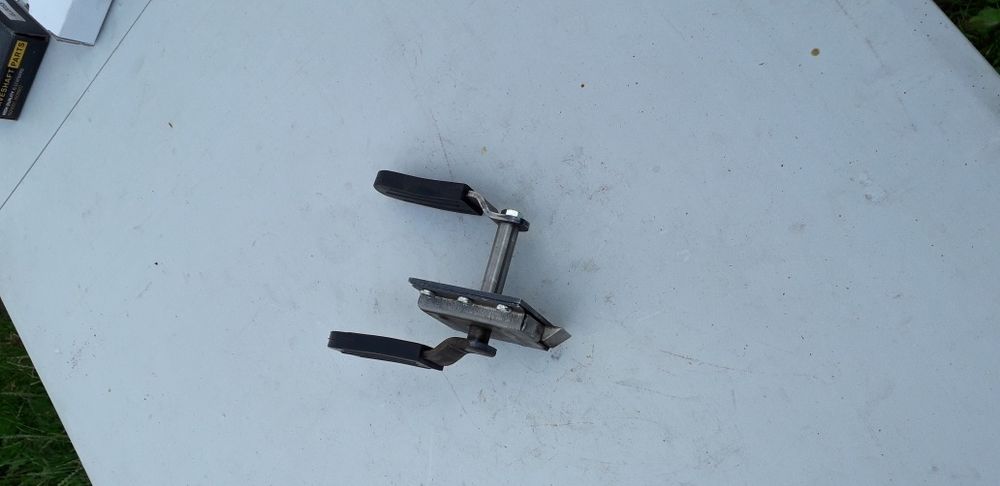 Zamek kabiny URSUS C-360 C-330 prawy lub lewy