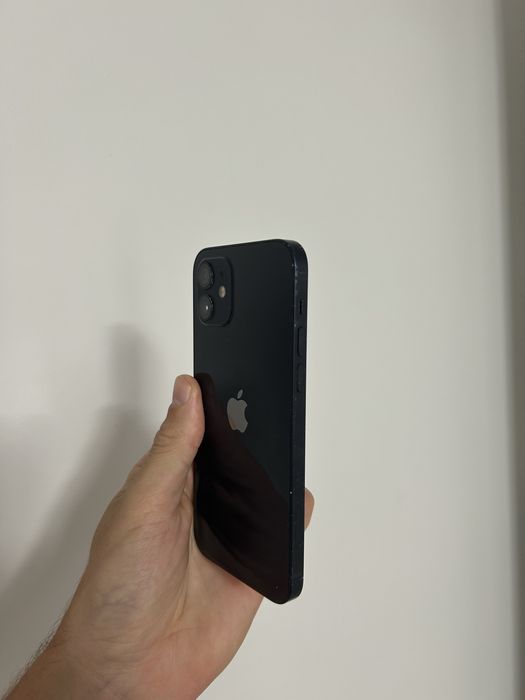 iPhone 12 64GB + etui