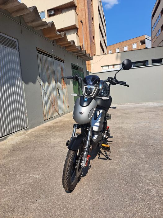 Mota electrica que não necessita de carta condução