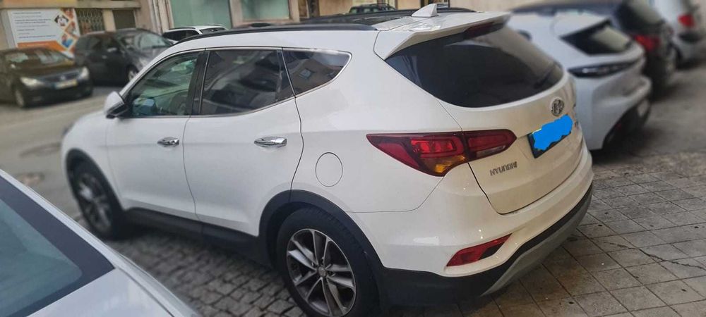 Hyundai Santa Fé 2018 — 7 Lugares — Top de Linha
