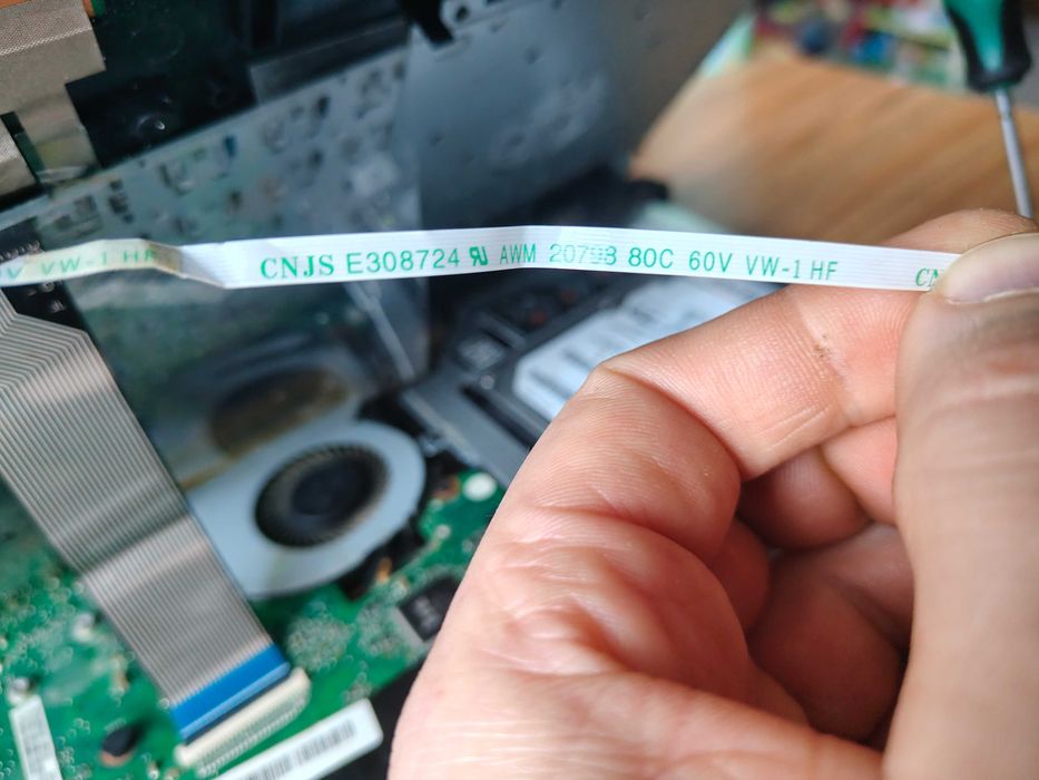 Uszkodzony LPTOP ASUS K555DG-X066T