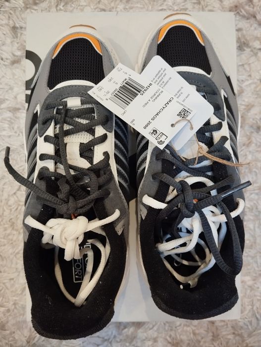 Кросівки Adidas  жіночі