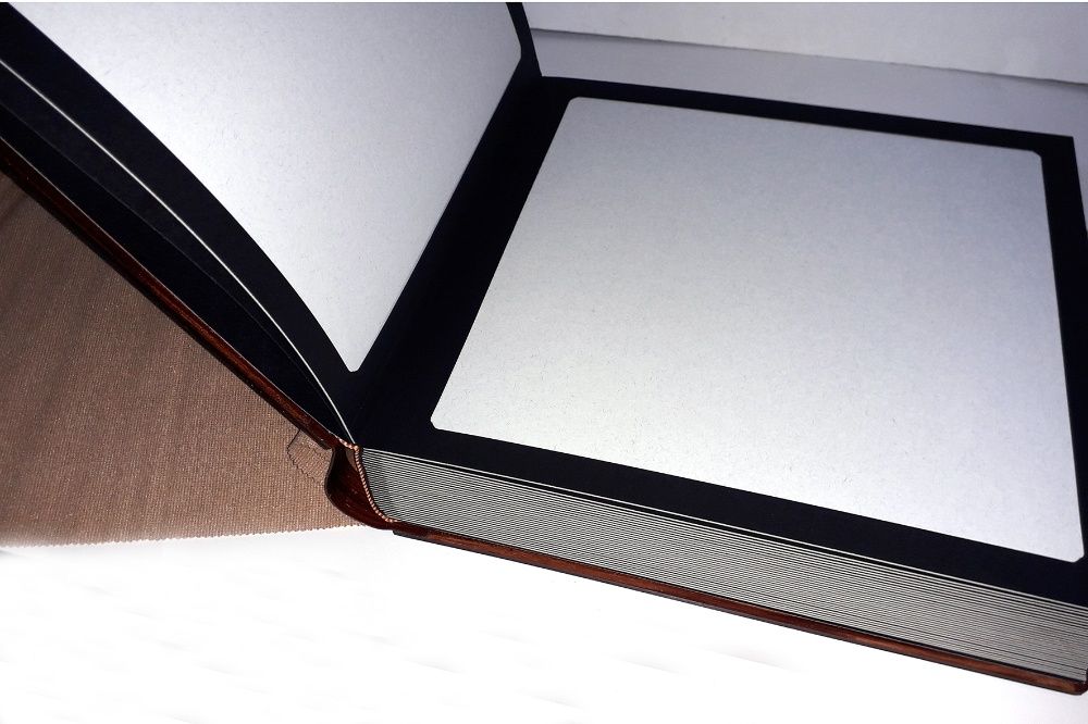 Álbum para fotografias, capa em pele da marca italiana BIELLE