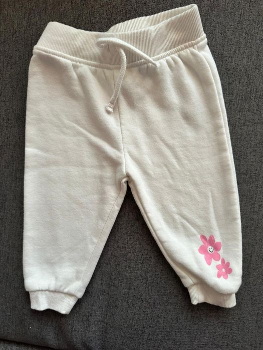 Lote de 11 peças de roupa de bebé 9-12M