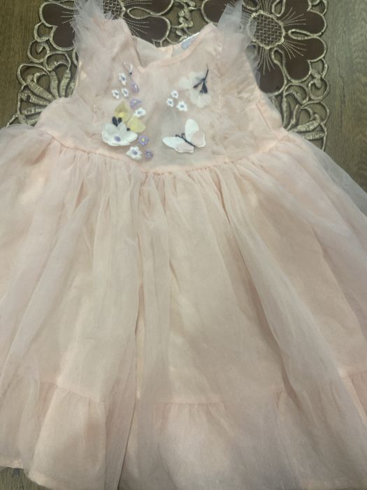 Sprzedam sukienkę dla dziewczynki