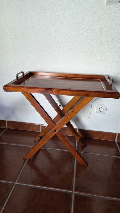 Mesa de apoio estilo tabuleiro