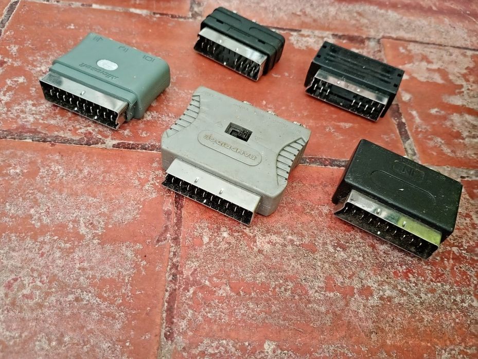 Adaptadores SCART  RCA