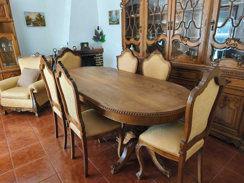 Mobilia de sala com sofás