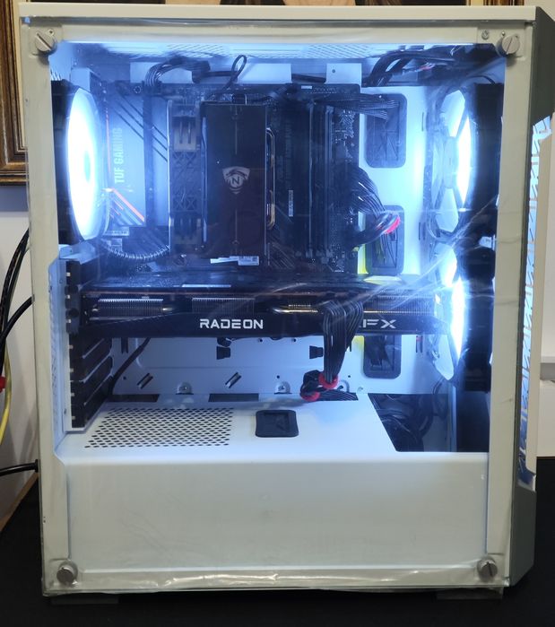 Torre gaming AMD RX6700 e AMD Ryzen 5 3600X