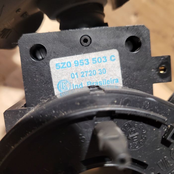 Przełącznik zespolony pająk manetki vw fox 2005r