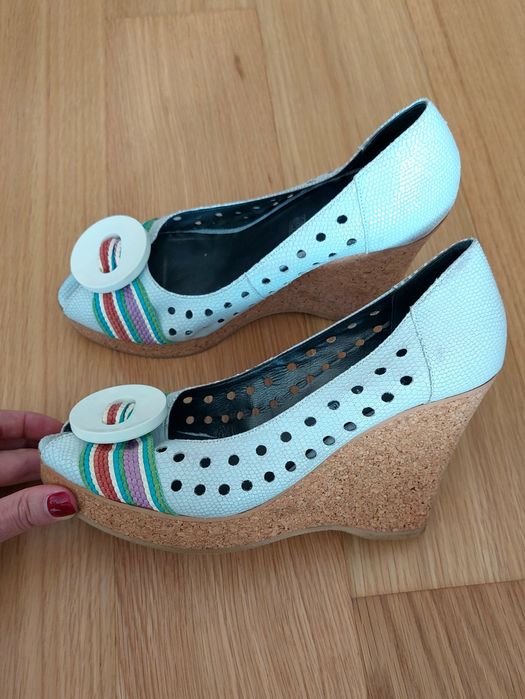 Sandálias de cunha da Prof