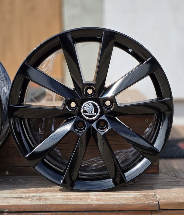 18 5x112 OEM Skoda Octavia 3 jak nowe Superb