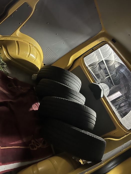 Michelin 235/65 R16C